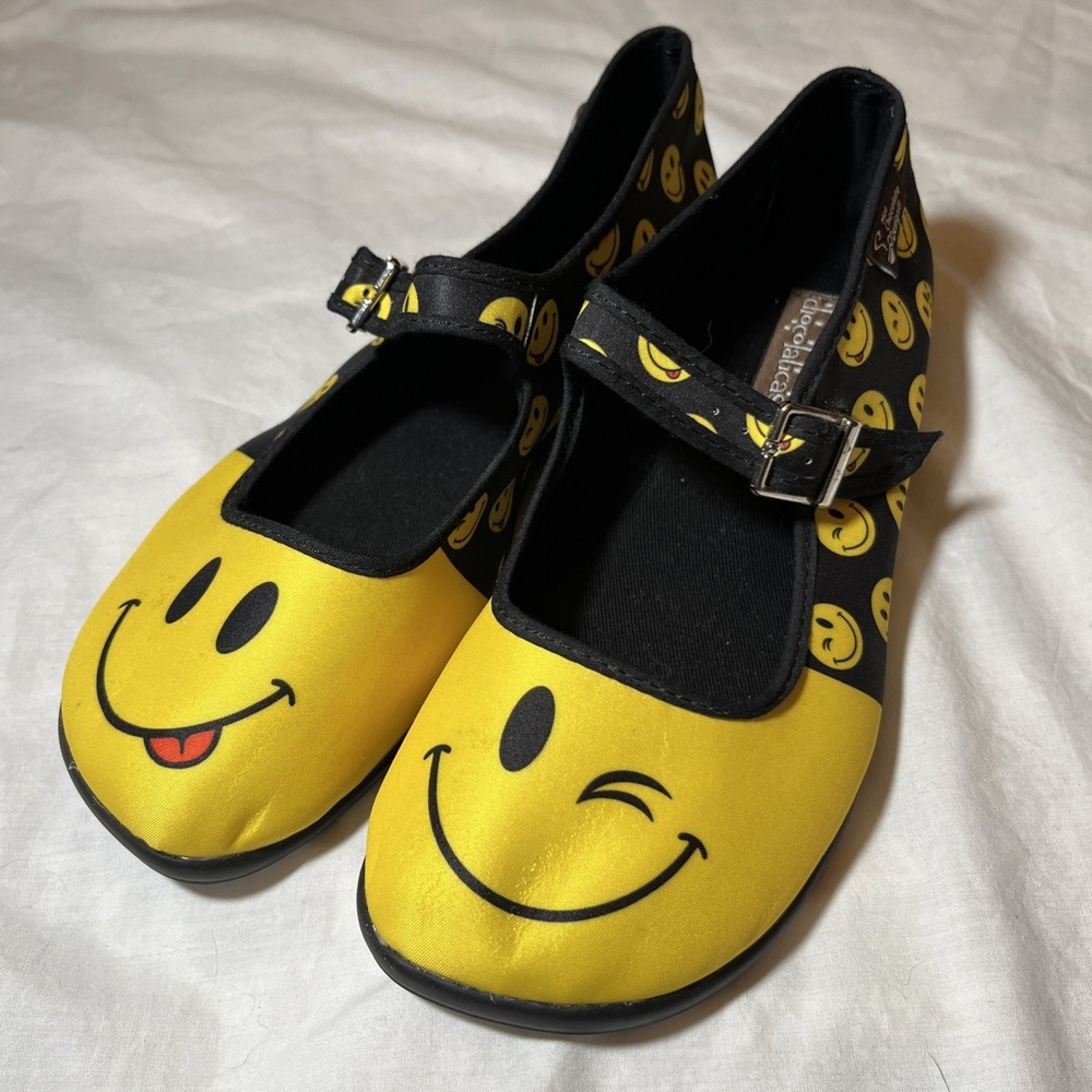 Discontinued Hot Chocolate Design-Smiley Face Black And Yellow Flats Size US 7